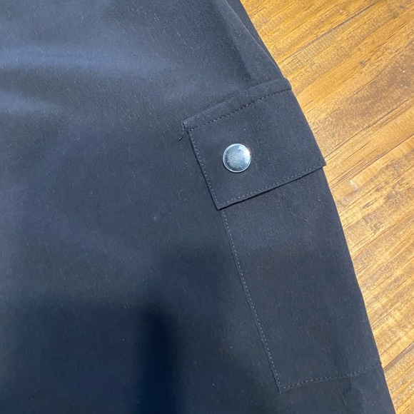 Chico's Black Zenergy pant size 10 - Picture 4 of 9